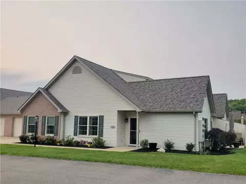 1051 Timberwood Dr, Beaver Falls, PA 15010