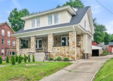 102 S Fremont Ave, Pittsburgh, PA 15202