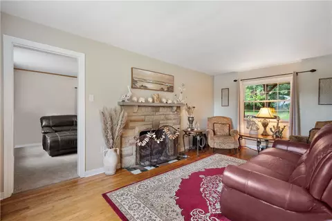 2007 Michael Ave, Irwin, PA 15642 photo 10