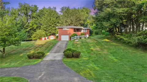 826 Fayette City Rd, Fayette City, PA 15438