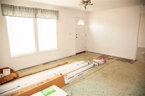 196 Commodore Dr, Perryopolis, PA 15473 photo 7