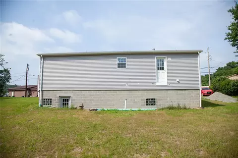196 Commodore Dr, Perryopolis, PA 15473 photo 19