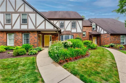 214 Allenberry Cir, Pittsburgh, PA 15234