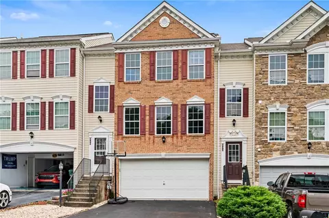 920 Talon Ct, Leechburg, PA 15656