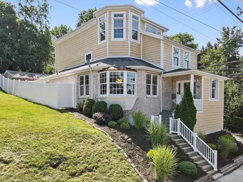 217 Plymouth St, Pittsburgh, PA 15211