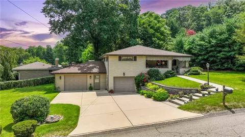 102 Morelli Dr, Pittsburgh, PA 15237