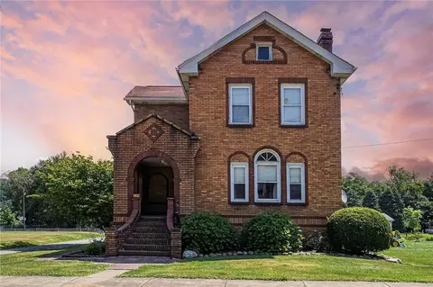 102 Beaver St, New Brighton, PA 15066