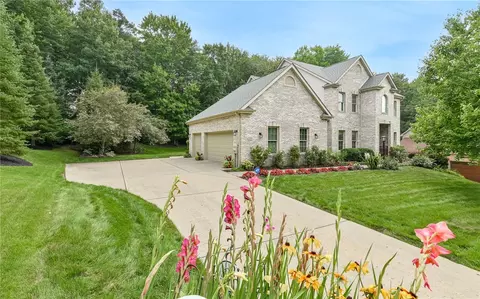 1029 Tierra Vista Dr, Gibsonia, PA 15044