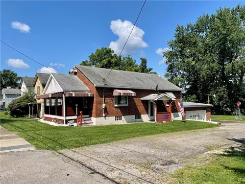 767 Lathrop St, New Castle, PA 16101