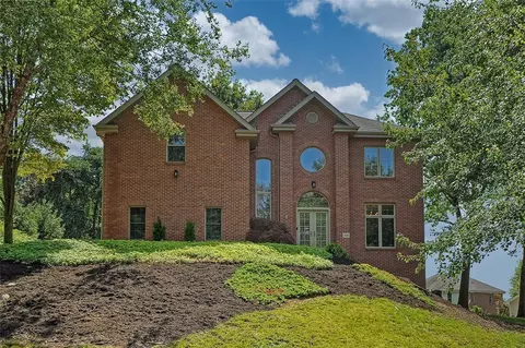 4850 Oakhurst Ave, Gibsonia, PA 15044