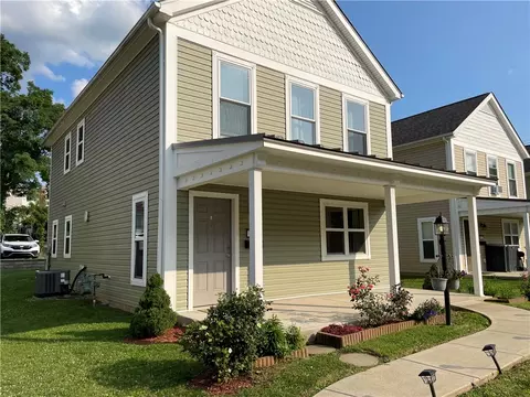 410 S 6th St, Jeannette, PA 15644