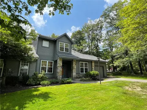 1963 S Ridge Way, Hidden Valley, PA 15502