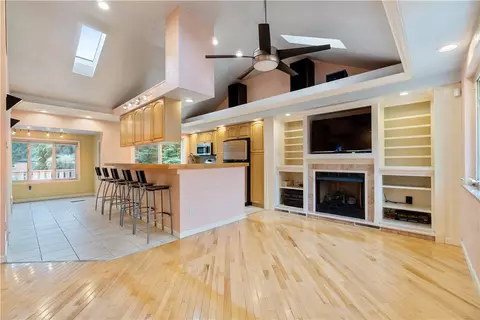 209 Cobb Ave, Pittsburgh, PA 15205 photo 3
