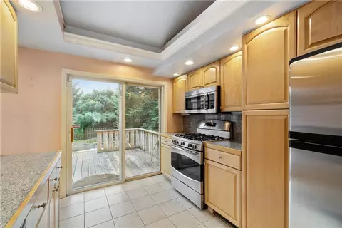 209 Cobb Ave, Pittsburgh, PA 15205 photo 12