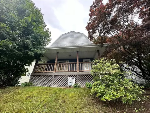 1219 Wade St, Aliquippa, PA 15001