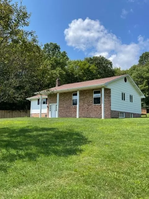595 Chalk Hill-ohiopyle Rd, Ohiopyle, PA 15470