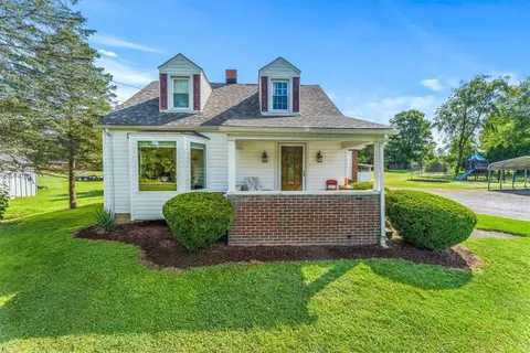 3756 Tamarack Dr, Sharpsville, PA 16150