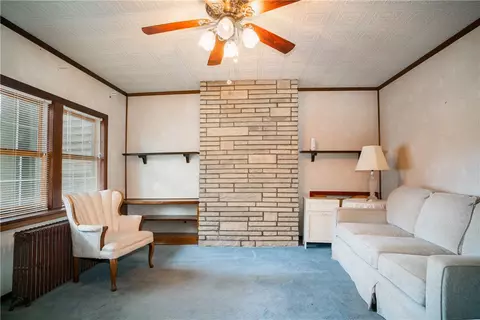 1828 Cecil St, Pittsburgh, PA 15215 photo 4