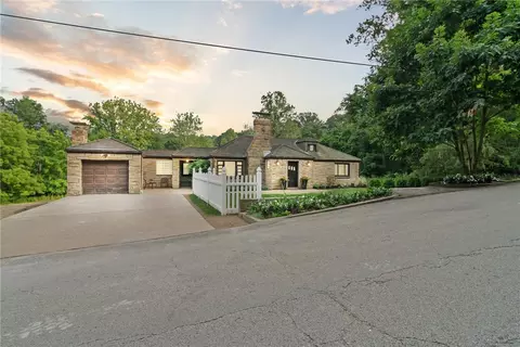 1801 Triphammer Rd, South Park, PA 15129
