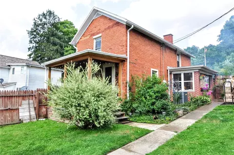 923 Fort St, Smithton, PA 15479