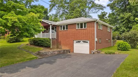77 Observatory St, Manor, PA 15665