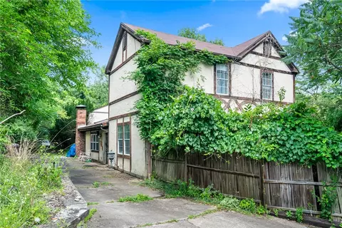 6 Greeley Ave, Pittsburgh, PA 15223