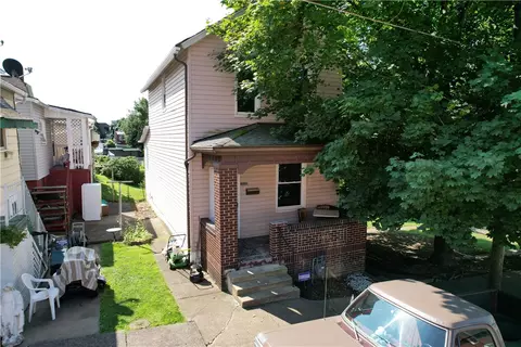 138 6th St, Midland, PA 15059