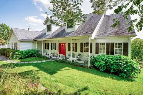 142 Mountain Rd, Ligonier, PA 15658