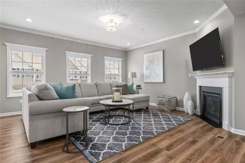 217 Lockheed Dr, Coraopolis, PA 15108 photo 9