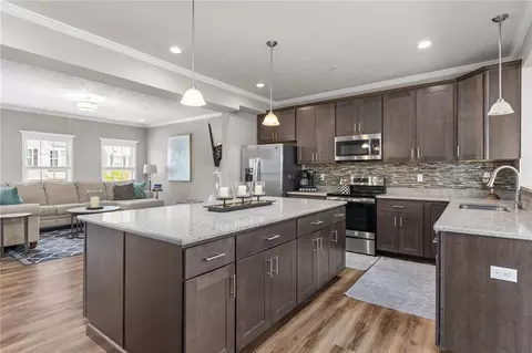 217 Lockheed Dr, Coraopolis, PA 15108 photo 4