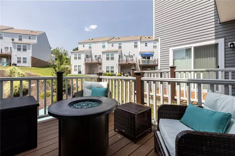 217 Lockheed Dr, Coraopolis, PA 15108 photo 8