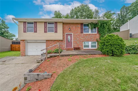 124 Mcmahon Dr, Manor, PA 15665