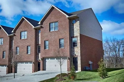 568 Chesnic Dr, Canonsburg, PA 15317