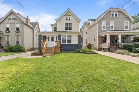 717 4th St, Beaver, PA 15009