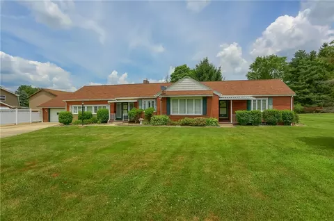 2215 Maple Dr, Ford City, PA 16226