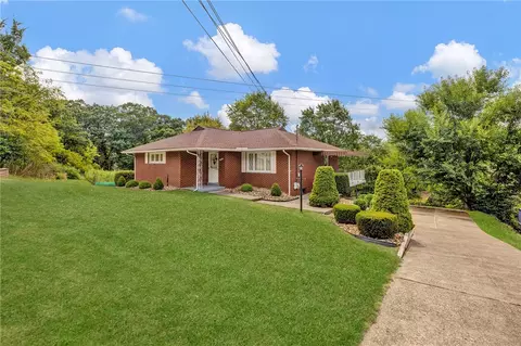 192 Ridgeview Dr, Aliquippa, PA 15001