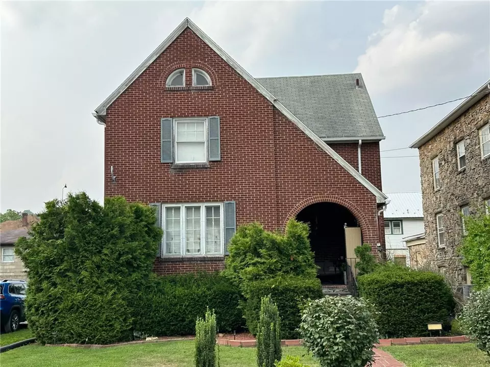  374 W Church St, Somerset, PA 15501 photo 1