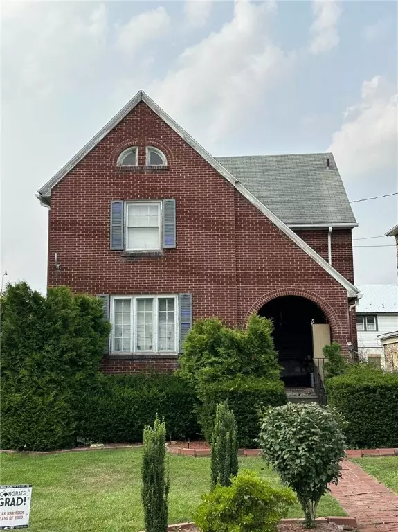  374 W Church St, Somerset, PA 15501 photo 2