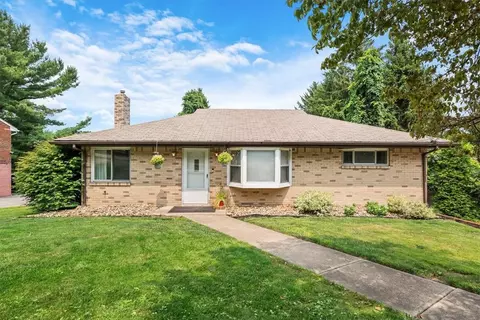 101 Forest Grove Rd, Coraopolis, PA 15108