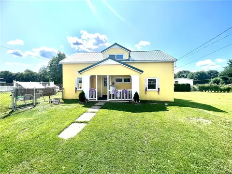 514 Ceylon Rd, Carmichaels, PA 15320