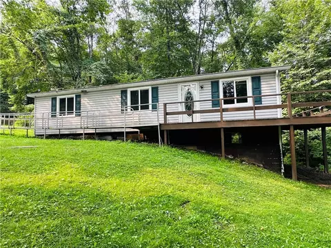 191 Venango Trl, Slippery Rock, PA 16057