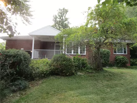 173 Lincoln Hall Rd, Elizabeth, PA 15037