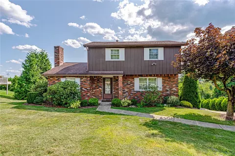 10620 Farview Dr, North Huntingdon, PA 15642