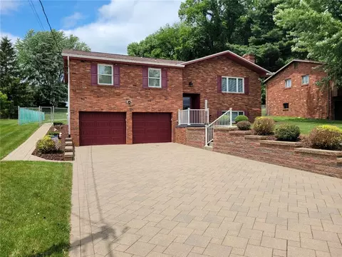 46 Norfolk Dr, Coraopolis, PA 15108
