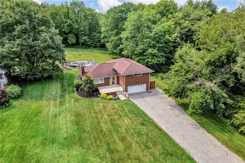 320 Brandt Dr, Beaver Falls, PA 15010