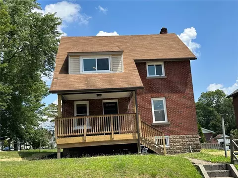 428 Washington St, Springdale, PA 15144