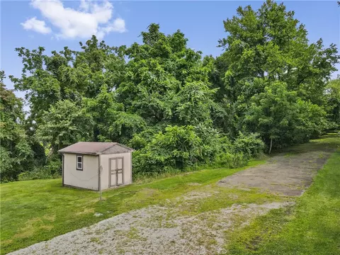 10 Herget Drive, Elizabeth, PA 15037