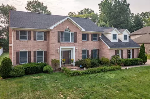 1163 Foxwood Dr, Hermitage, PA 16148