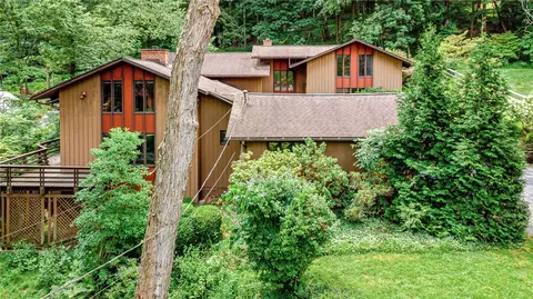 232 Gateshead Dr, Mcmurray, PA 15317