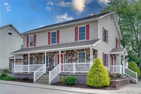 1716 Greenleaf St, Pittsburgh, PA 15211
